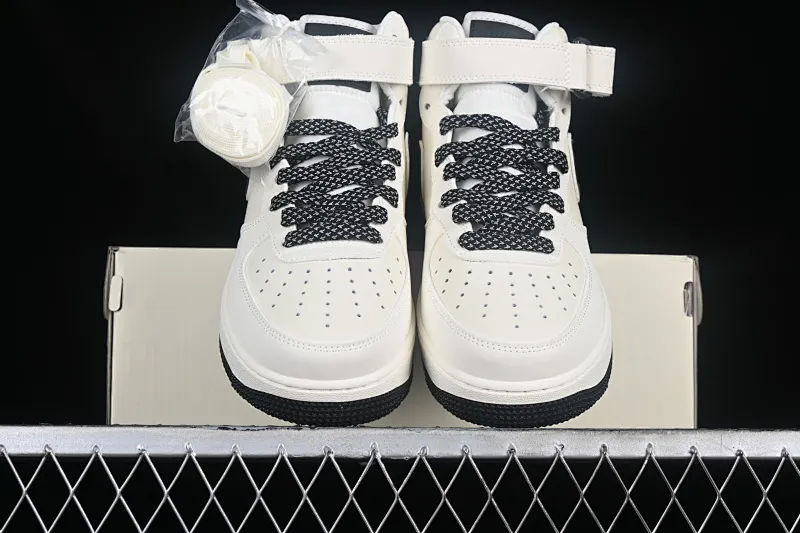 All categories Nk Air Force 1 Air Force series Nk Air Force 1 Mid Air Force mid-top Nk Air Force 1'07 Mid beige black hook Starry Air Force One mid-top casual sneakers SH0235-511